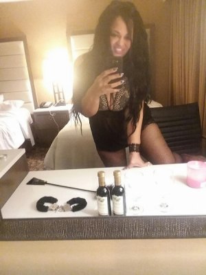 Flavia sex party in West Hempstead and outcall escort